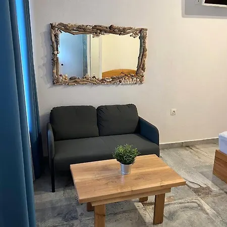 Pinelopi's House דירה