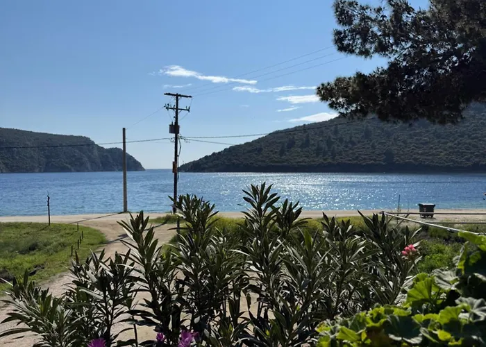 Pinelopi's House Appartamento Porto Koufo